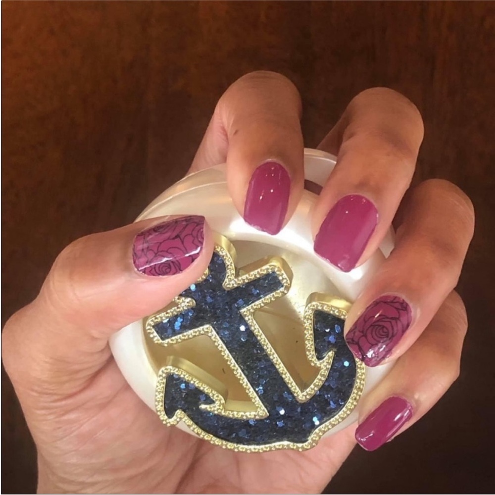 *Retired* Color Street: Rose Goes | Floral Pink Valentine’s Day Berry Fall - Picture 10 of 12